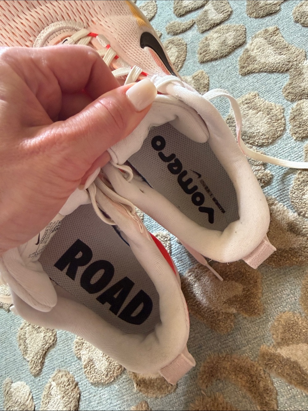 Women’s Nike Vomero 18 Running Shoe | Size 9.5 👟 - Picture 9 of 13